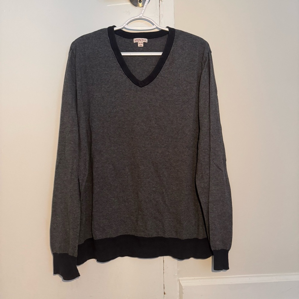 Merona Men's Gray V-Neck Sweater